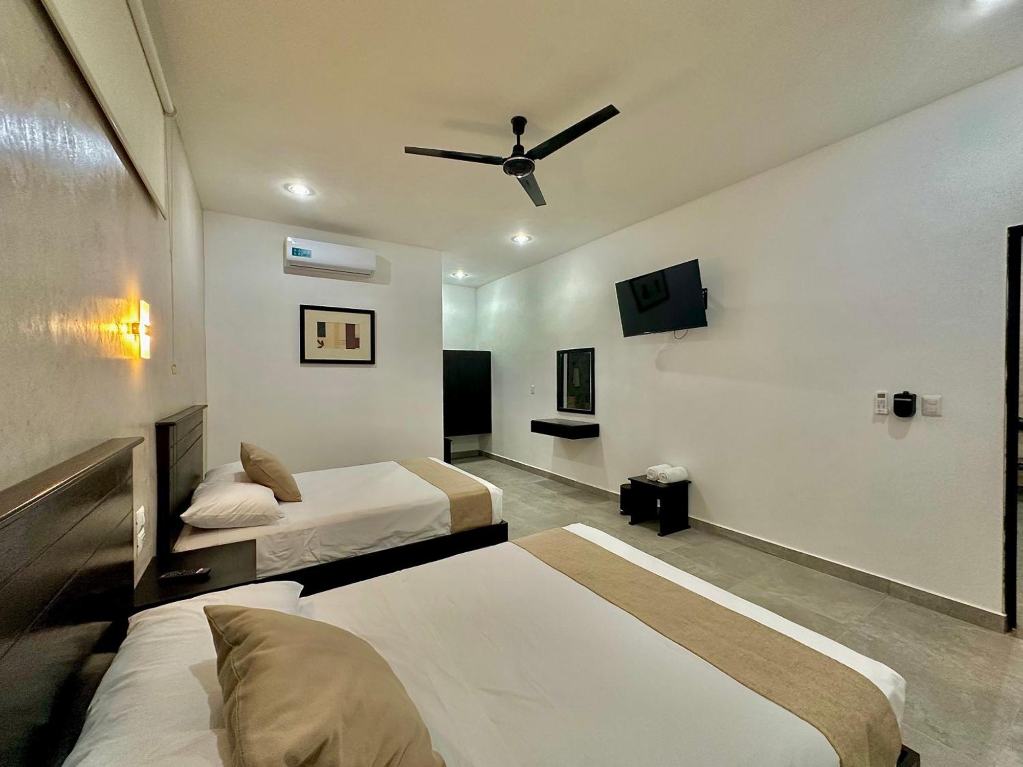 ואיאדוליד Hotel Zibahun מראה חיצוני תמונה
